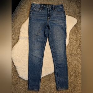 Universal Thread High Rise Skinny Jeans